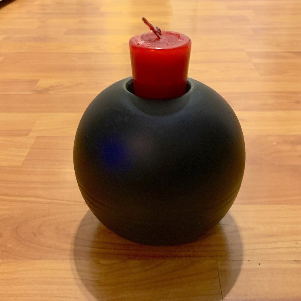 Feng Shui‎ Candle Holder